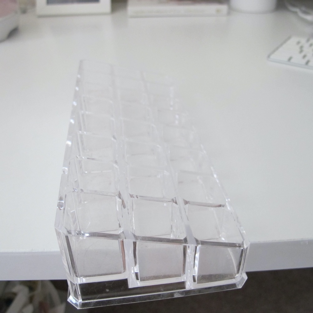 Acyrlic Lipstick Makeup Holder organizer - Picture 3 of 3